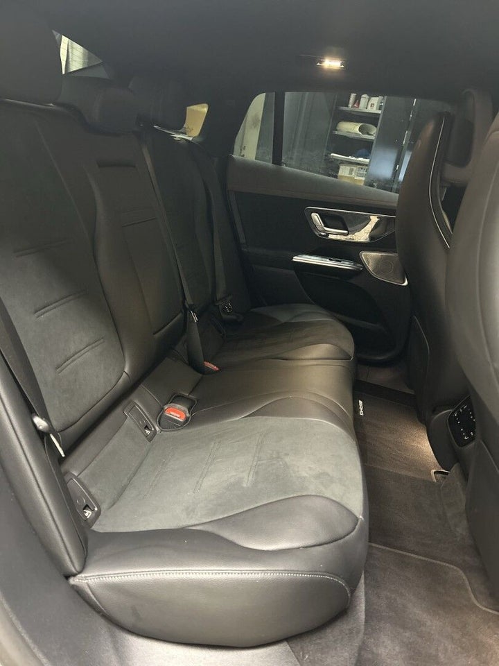 Mercedes EQE350 AMG Line 4d