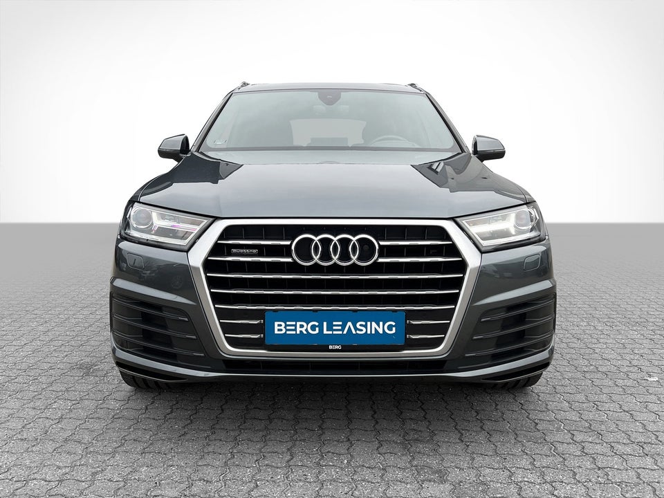 Audi Q7 3,0 TDi 272 S-line quattro Tiptr. 5d