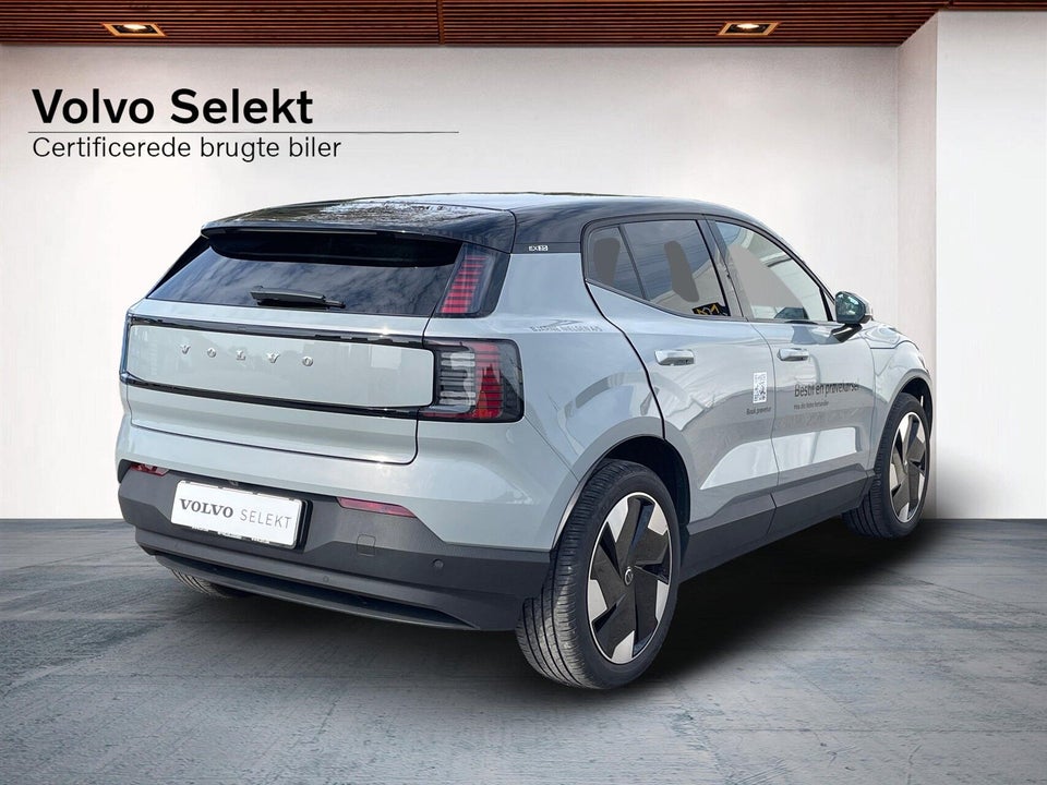 Volvo EX30 Extended Range Plus 5d