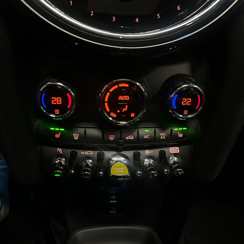 MINI Cooper SE Yours Lounge 3d