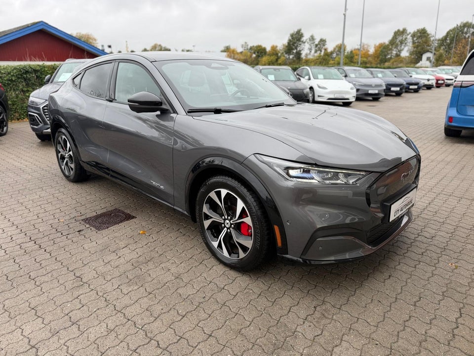 Ford Mustang Mach-E 70 Premium Standard Range AWD 5d
