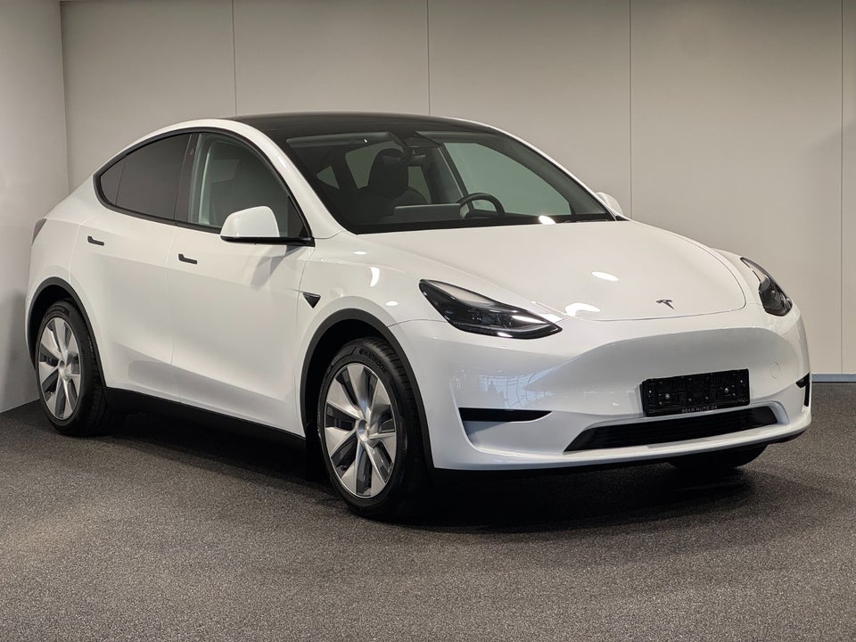 Tesla Model Y RWD 5d