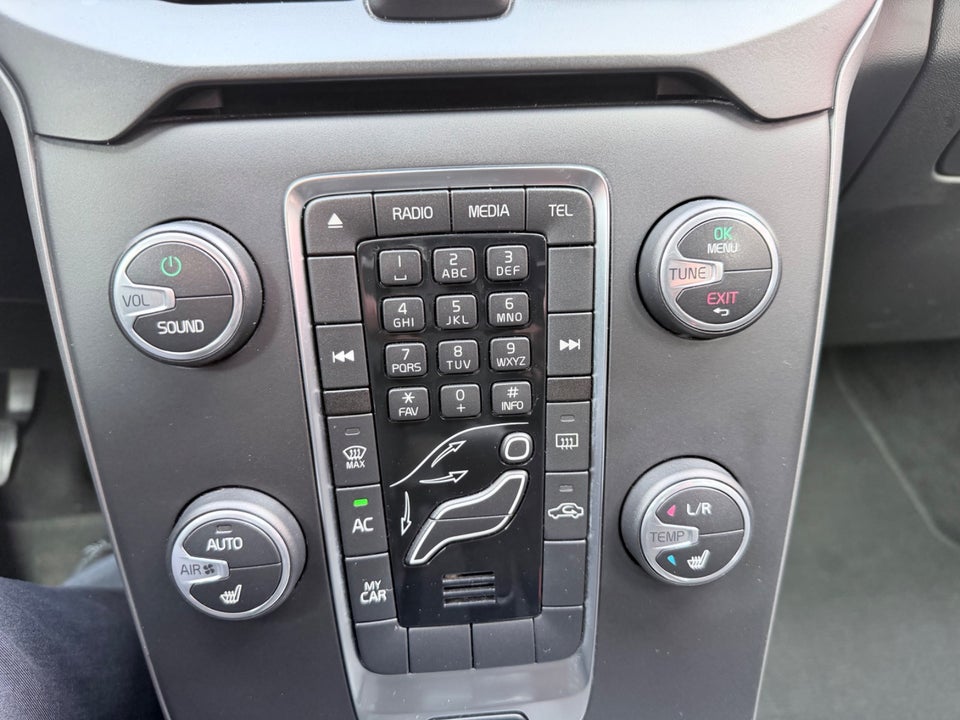 Volvo V40 2,0 D2 120 Kinetic 5d