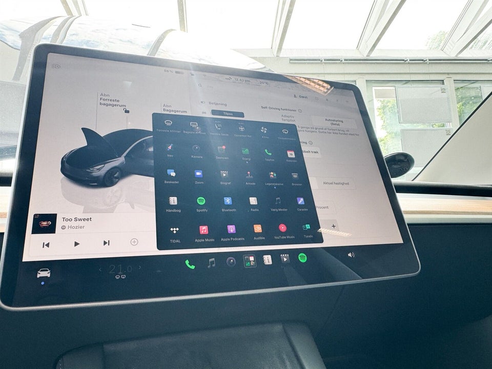 Tesla Model 3 Long Range AWD 4d