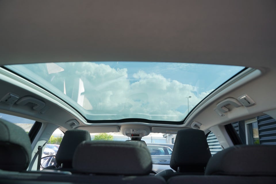 Peugeot 308 1,5 BlueHDi 130 Allure+ Sky SW 5d