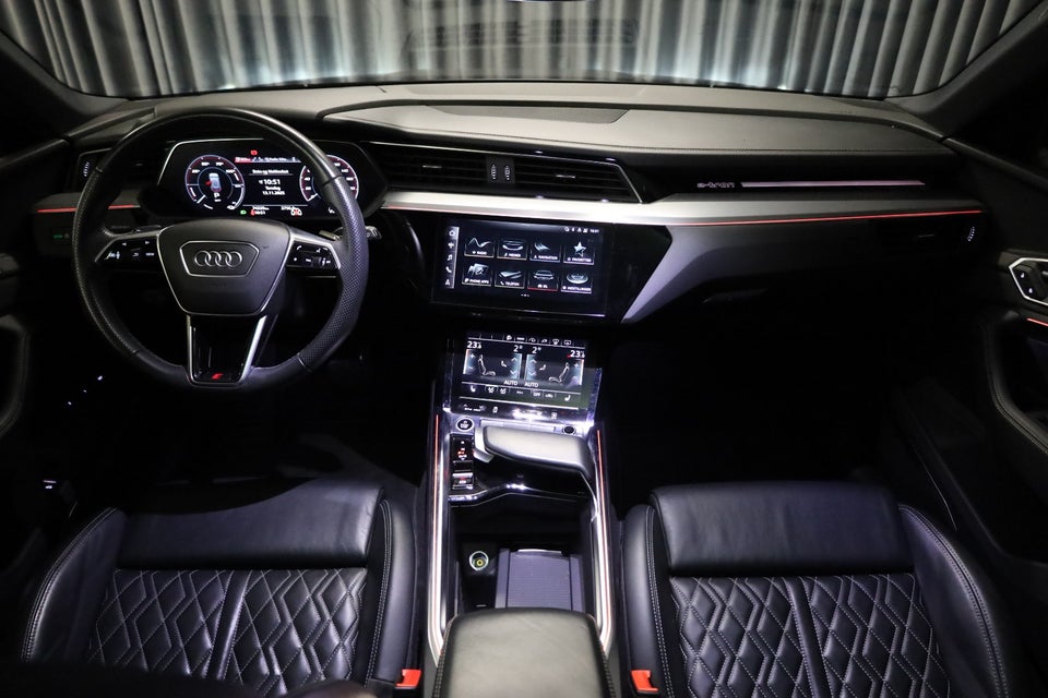 Audi e-tron 55 S-line quattro 5d