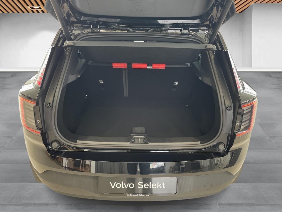 Volvo EX30 Extended Range Plus 5d