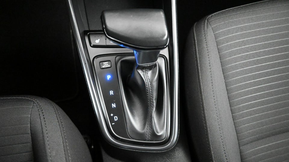 Hyundai i20 1,0 T-GDi Essential DCT 5d