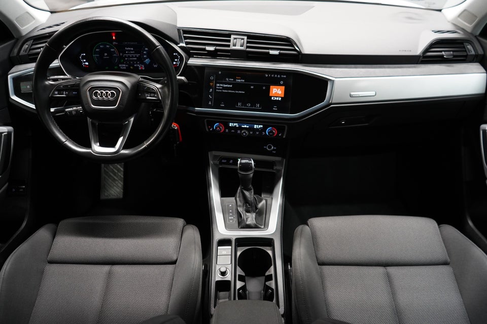 Audi Q3 45 TFSi e Attitude plus S-tr. 5d