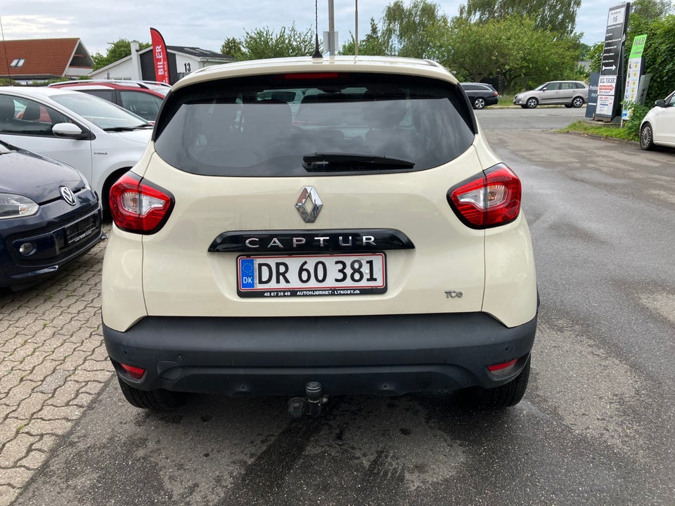 Renault Captur 0,9 TCe 90 Expression 5d