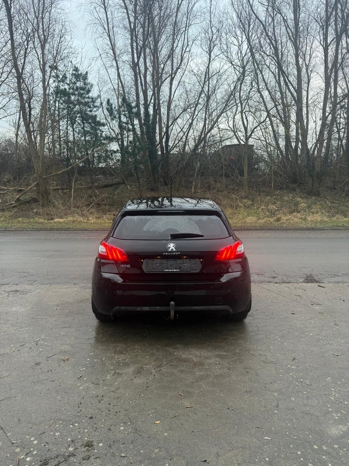 Peugeot 308 1,2 e-THP 130 Style 5d