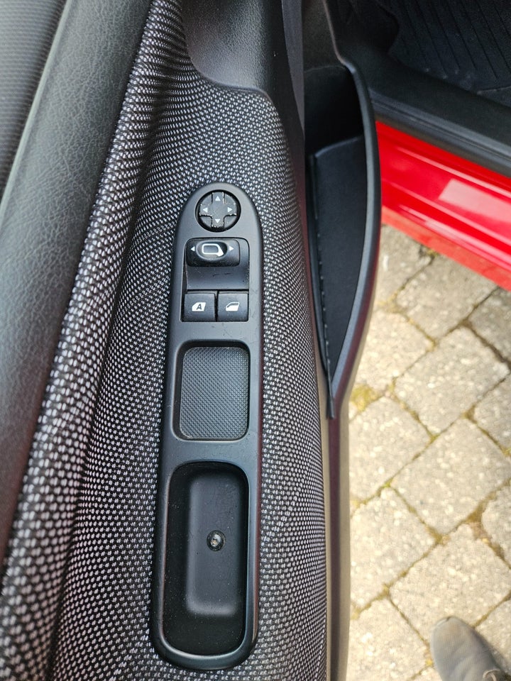 Peugeot 207 1,6 VTi S16 aut. 5d