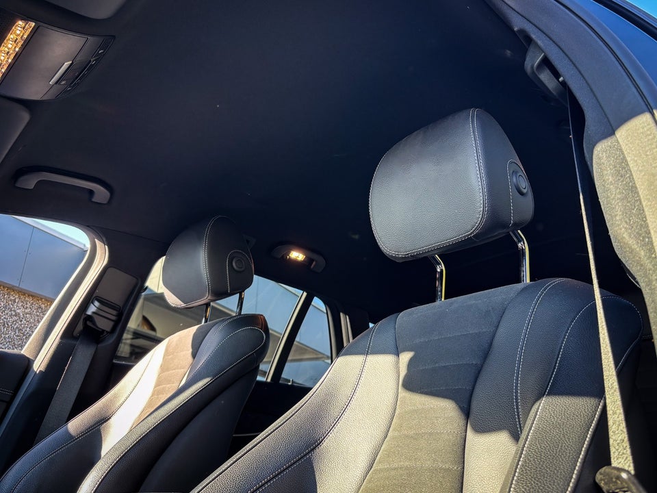 Mercedes E300 de 2,0 AMG Line stc. aut. 4Matic 5d