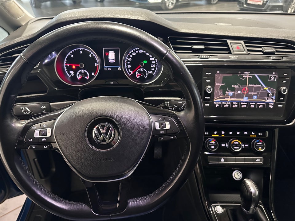 VW Touran 2,0 TDi 150 Highline DSG Van 5d