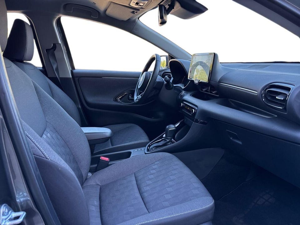 Toyota Yaris 1,5 Hybrid Style e-CVT Van 5d