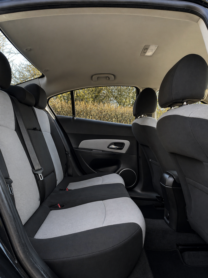 Chevrolet Cruze 1,8 LS 4d