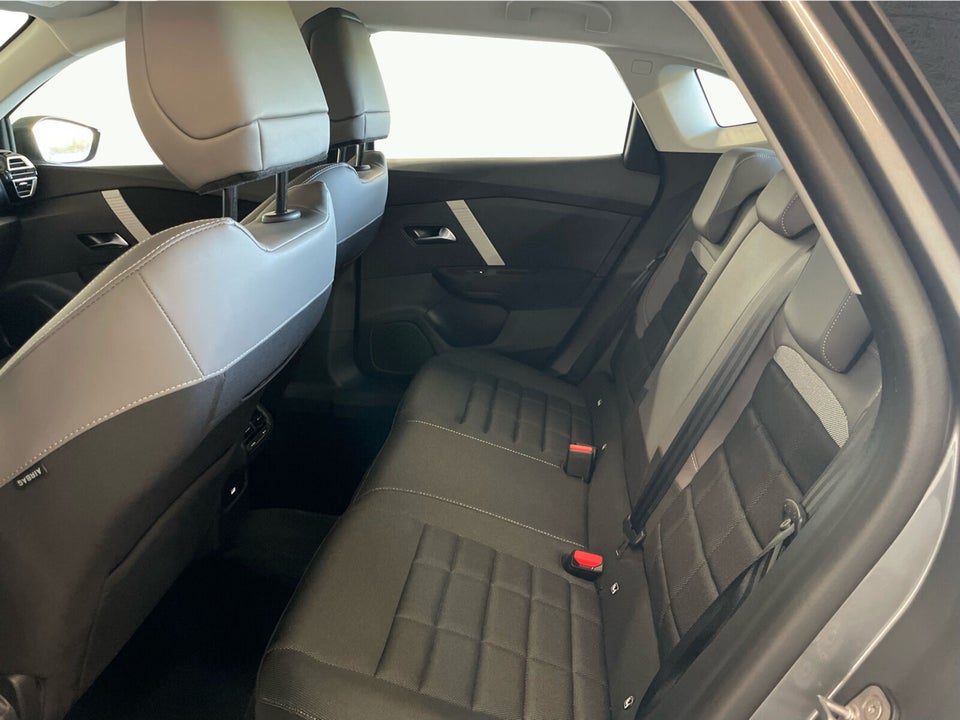 Citroën ë-C4 X 50 Plus 4d