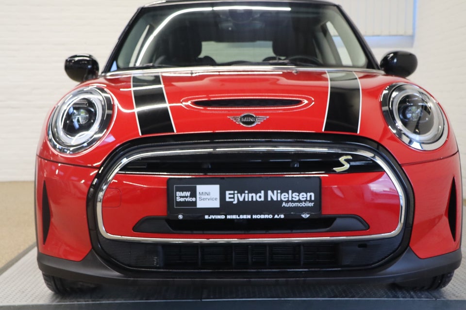 MINI Cooper SE Camden 3d