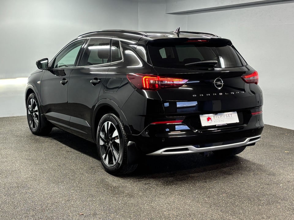 Opel Grandland 1,6 Hybrid Ultimate aut. 5d