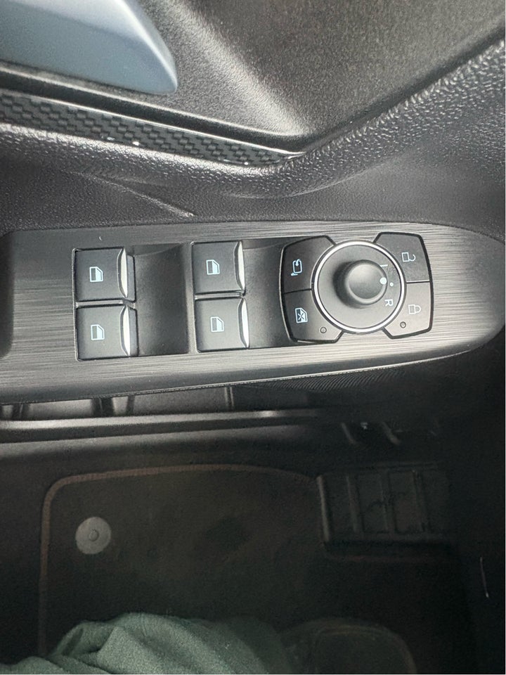 Ford Kuga 2,5 PHEV ST-Line X CVT 5d