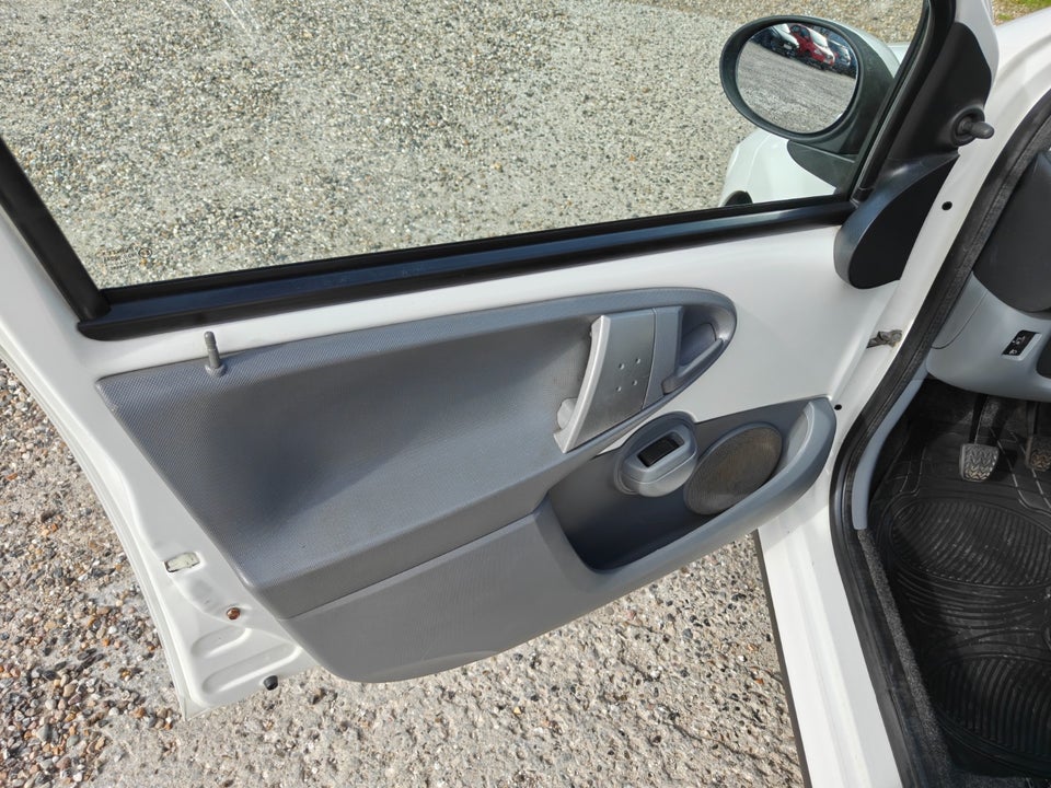 Toyota Aygo 1,0 Plus 5d