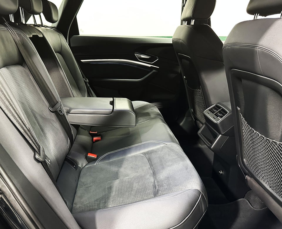 Audi e-tron 55 S-line quattro 5d