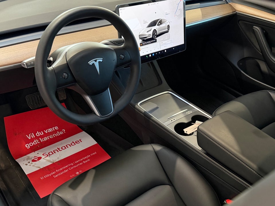 Tesla Model 3 RWD 4d