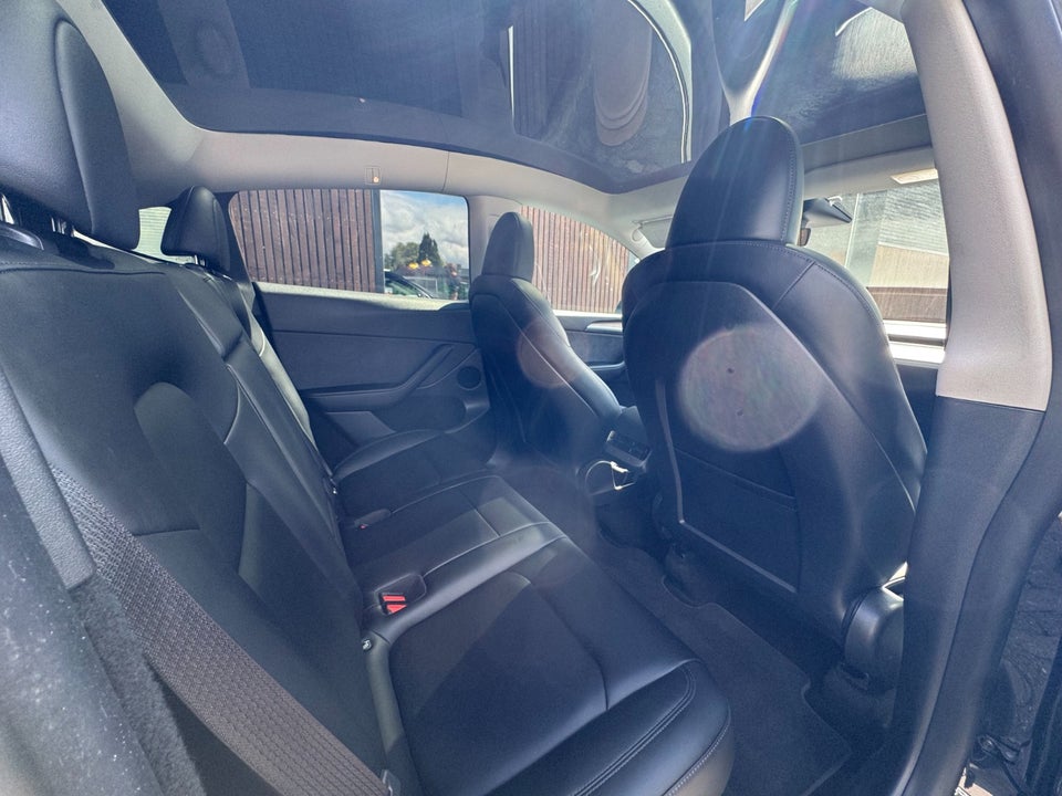 Tesla Model Y Long Range AWD 5d