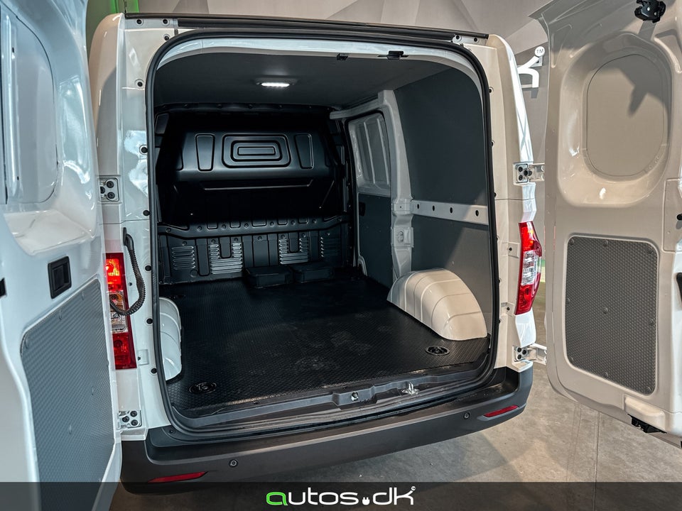 Maxus e-Deliver 3 50 Cargo Van SWB