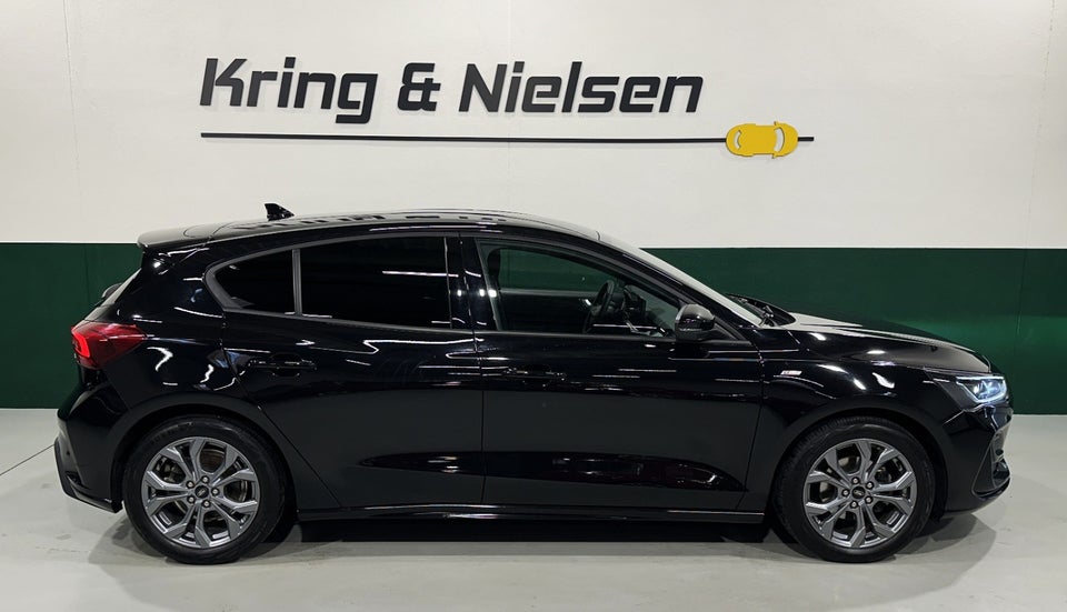 Ford Focus 1,0 EcoBoost mHEV ST-Line X DCT 5d