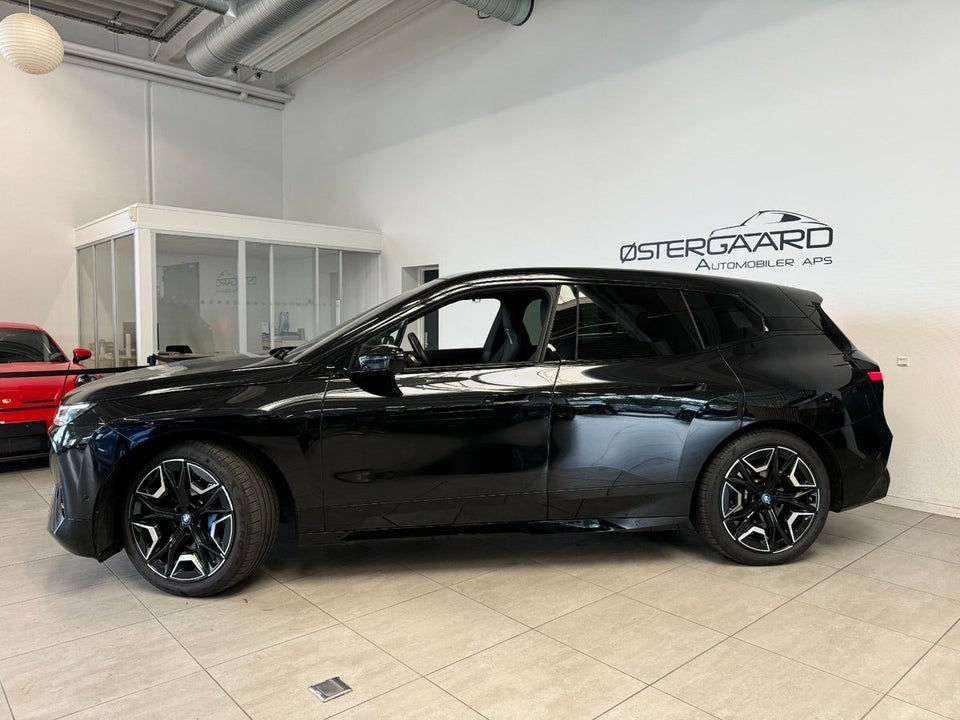 BMW iX xDrive40 Fully Charged 5d