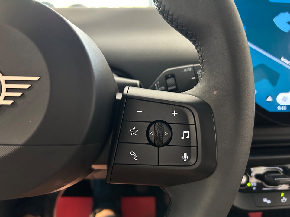 MINI Cooper SE Essential Trim 3d