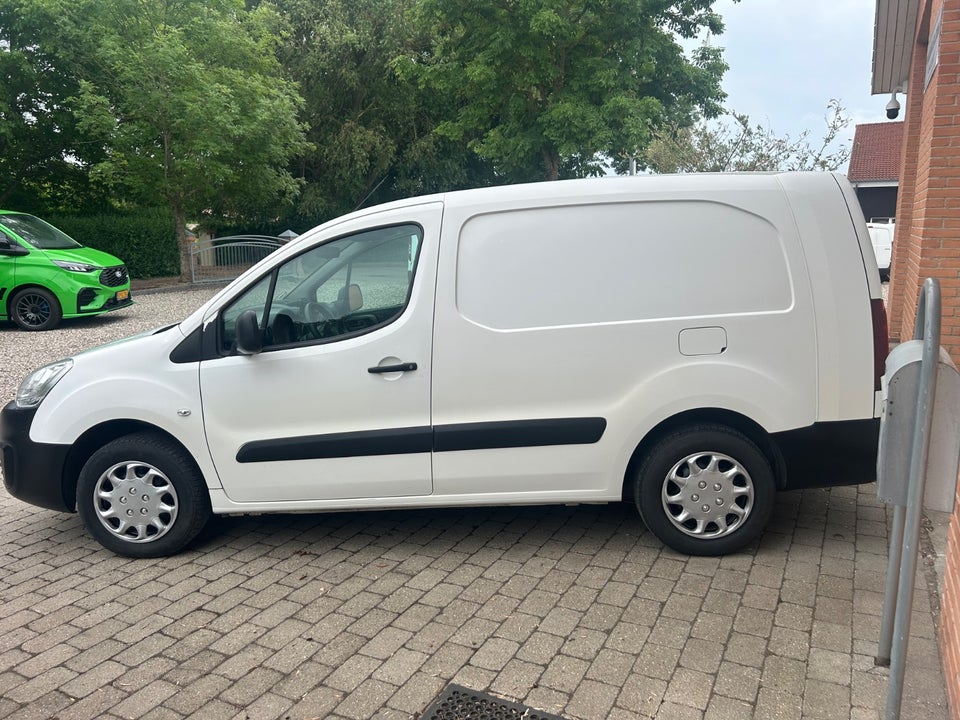 Peugeot Partner 1,6 BlueHDi 100 L2 Flex Van 5d