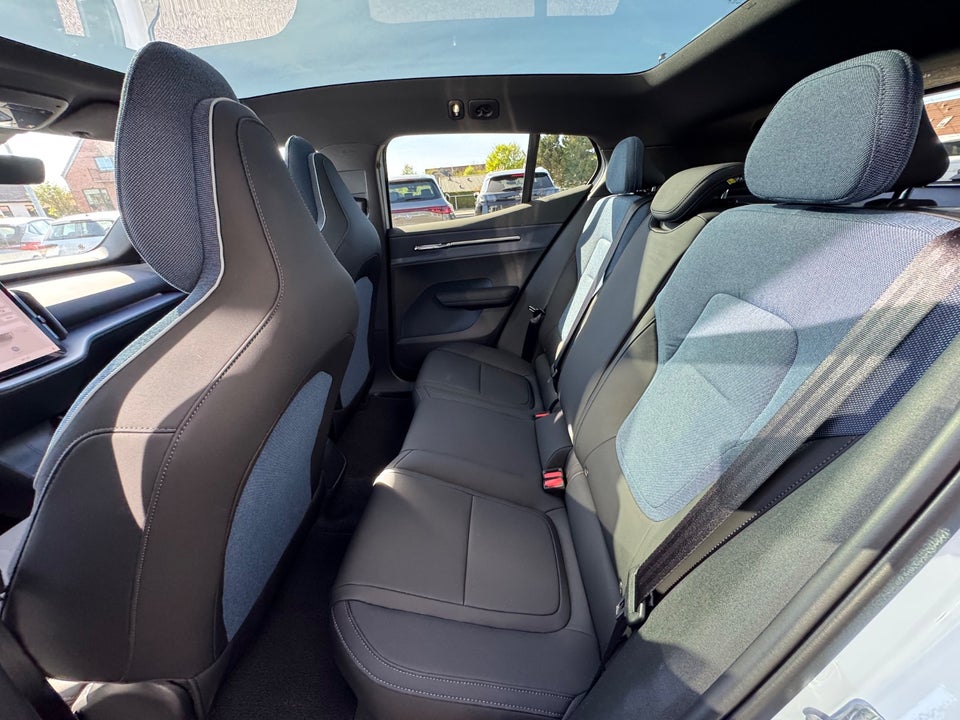 Volvo EX30 Extended Range Ultra 5d