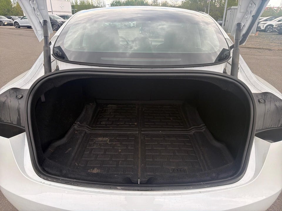 Tesla Model 3 RWD 4d