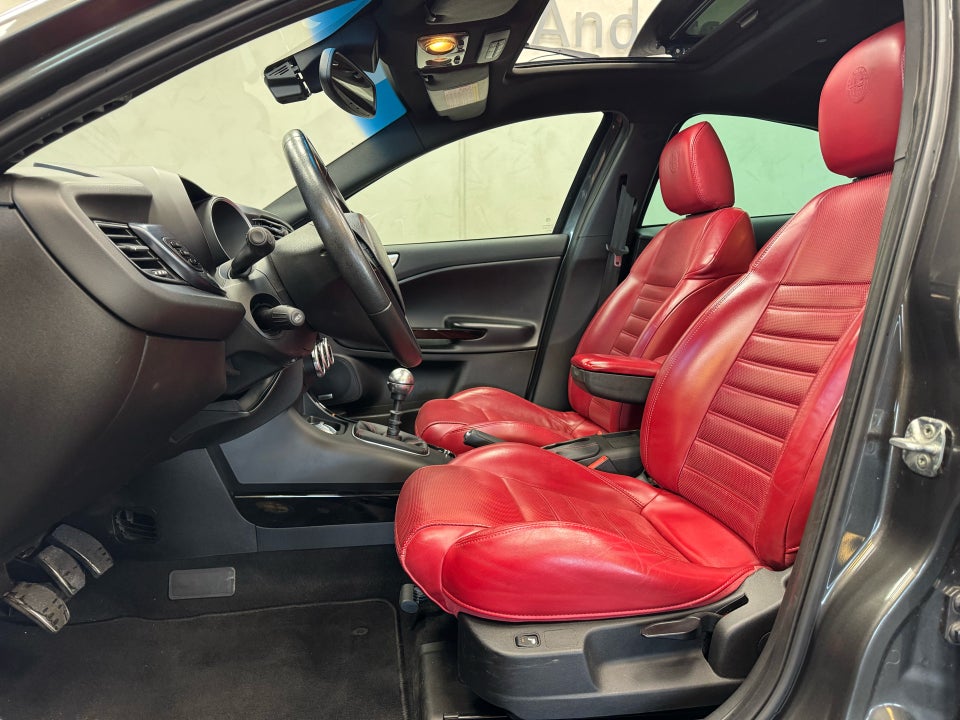 Alfa Romeo Giulietta 1,75 TBi Quadrifoglio Verde 5d