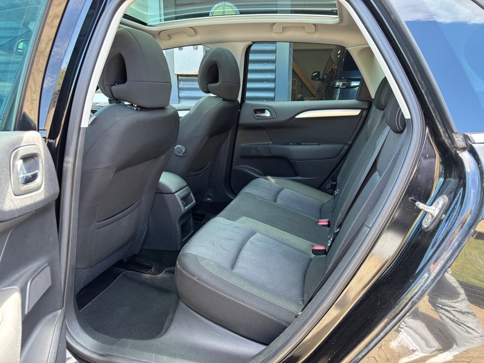 Citroën C4 1,6 e-HDi 112 Seduction 5d