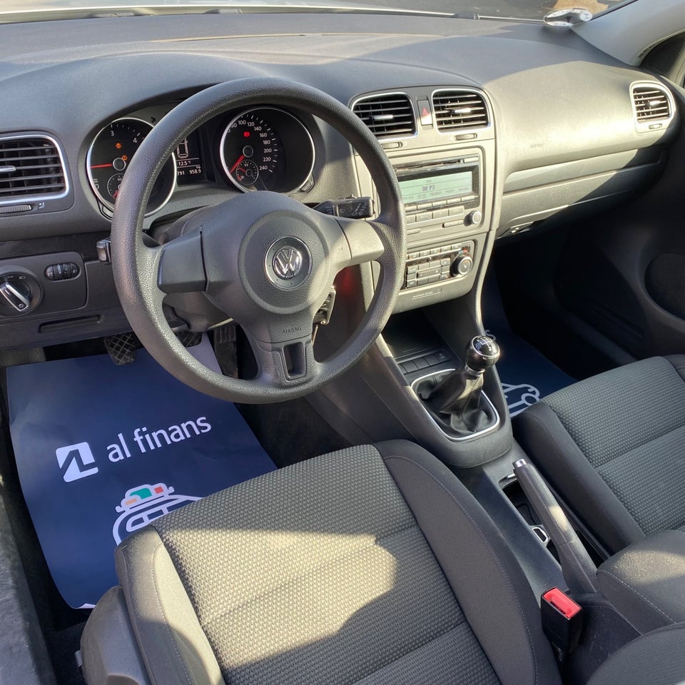 VW Golf VI 1,6 TDi 105 Comfortline BMT 5d