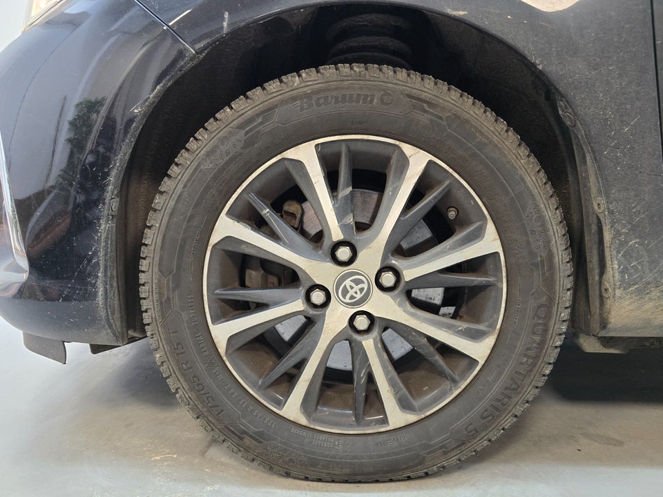 Toyota Yaris 1,5 Hybrid H3 Smart e-CVT 5d