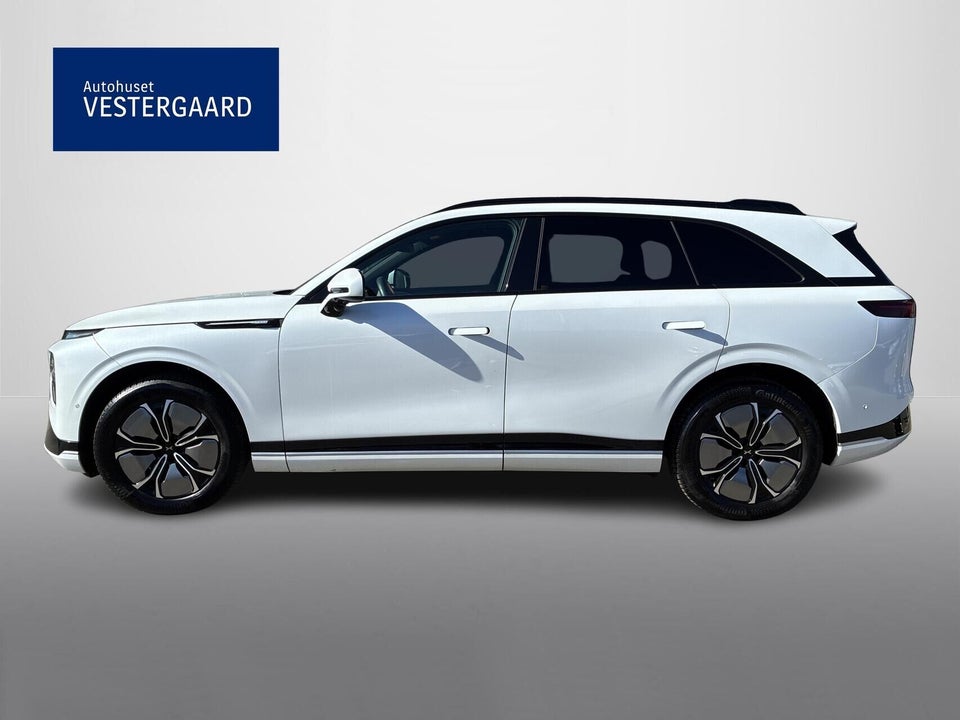 Xpeng G9 Standard Range 5d