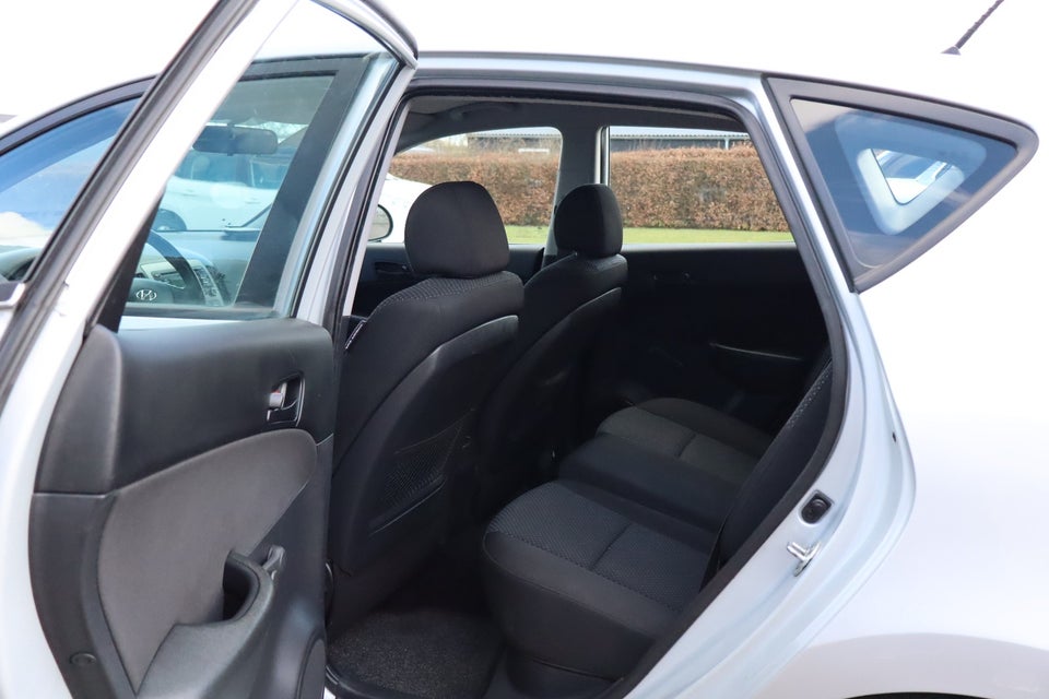 Hyundai i30 1,6 CVVT Comfort 5d