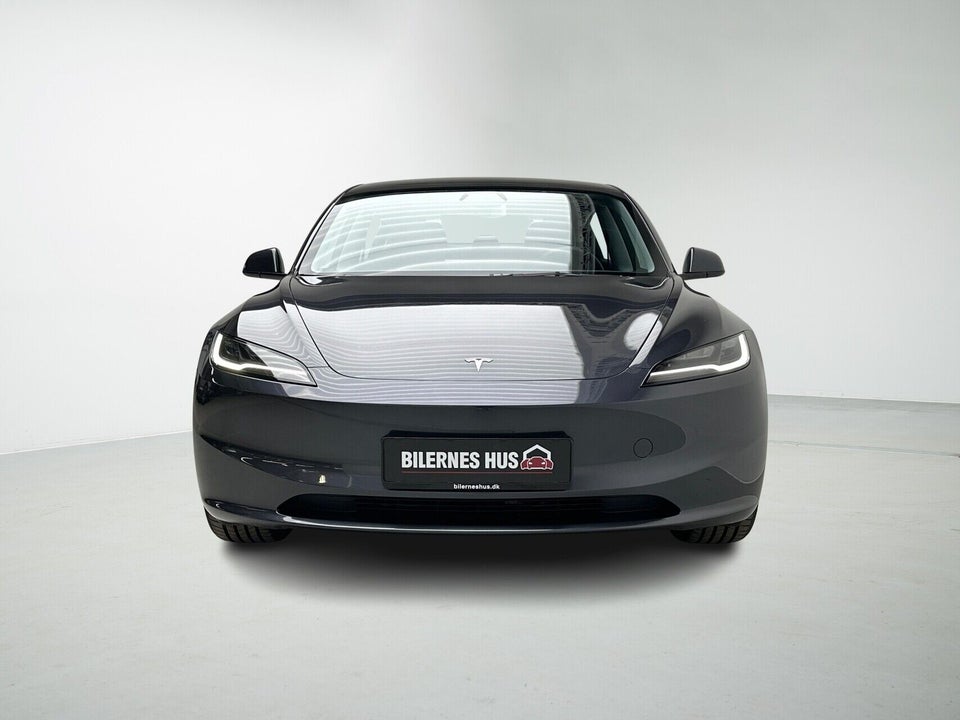 Tesla Model 3 Long Range RWD 4d