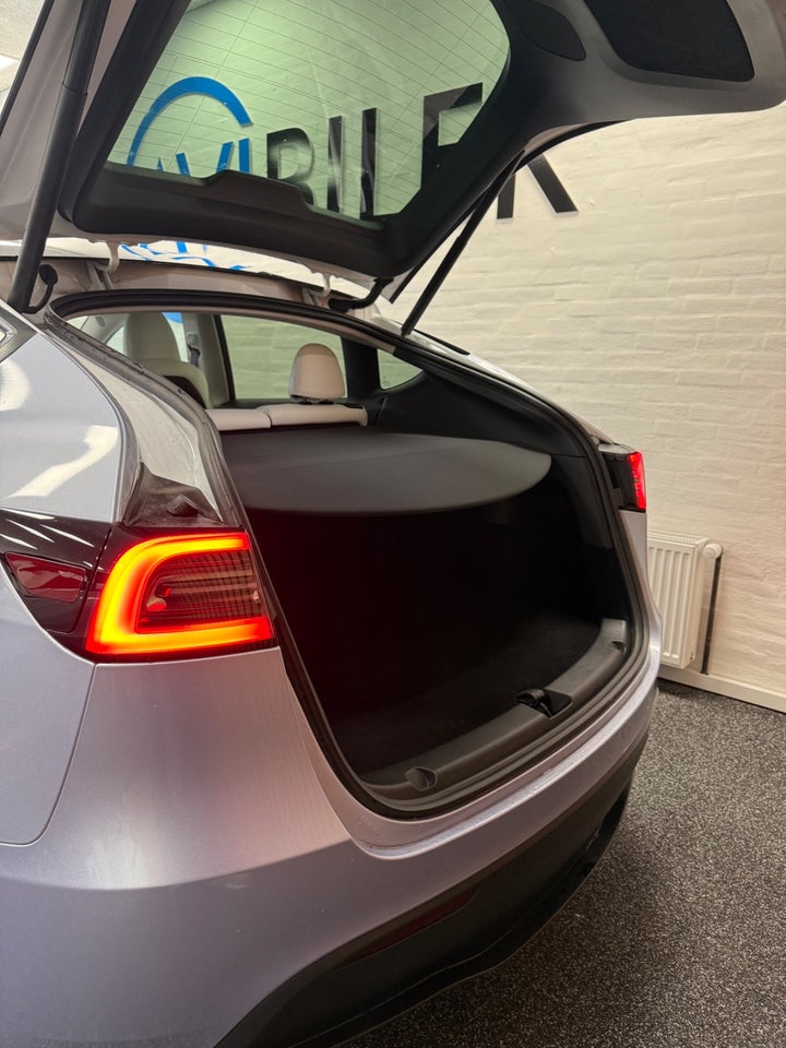 Tesla Model Y RWD 5d