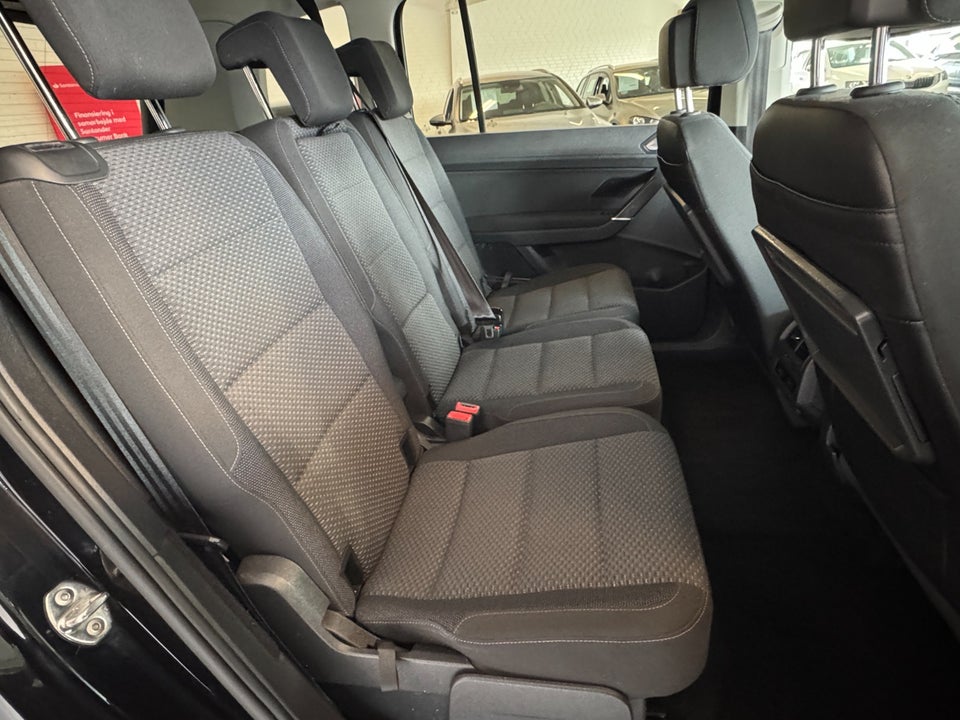 VW Touran 1,6 TDi 115 Comfortline DSG 7prs 5d