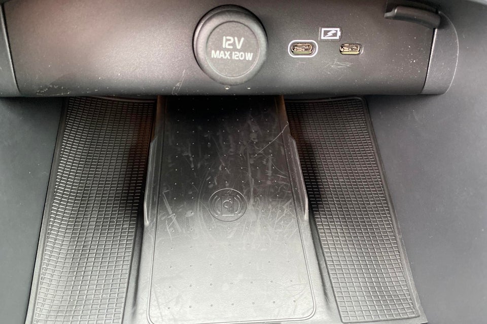 Volvo EX40 Extended Range Black Edition 5d