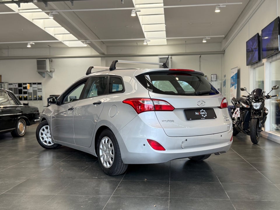 Hyundai i30 1,6 CRDi 110 XTR Eco 5d