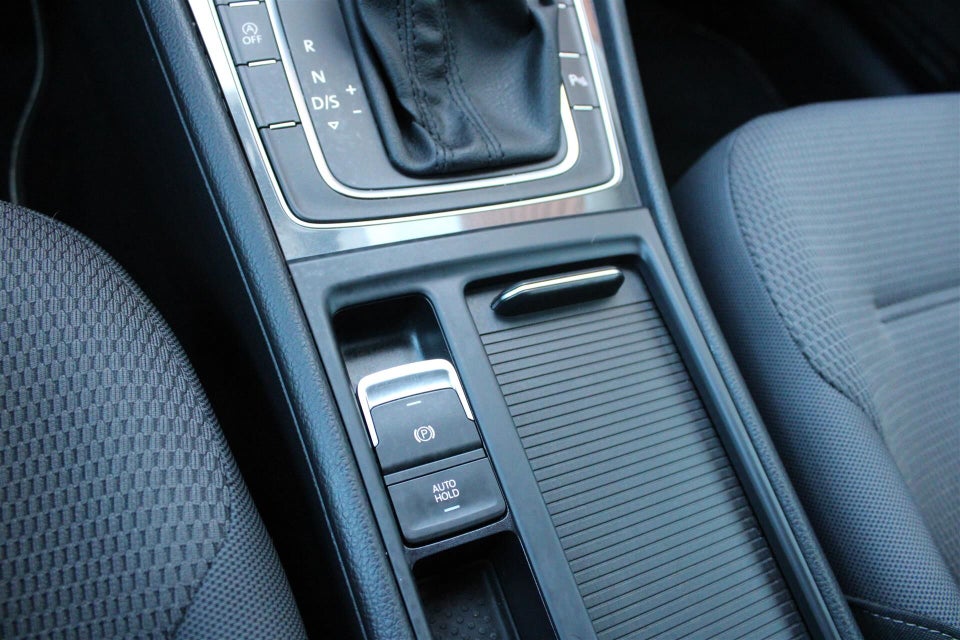 VW Golf VII 1,5 TSi 130 Comfortline Variant DSG 5d