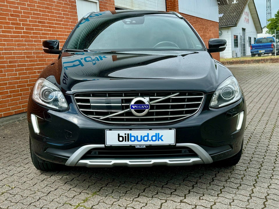 Volvo XC60 2,4 D5 215 Summum AWD 5d