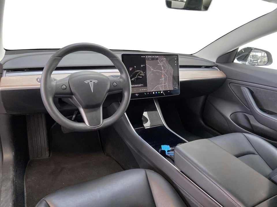 Tesla Model 3 Standard Range+ RWD 4d