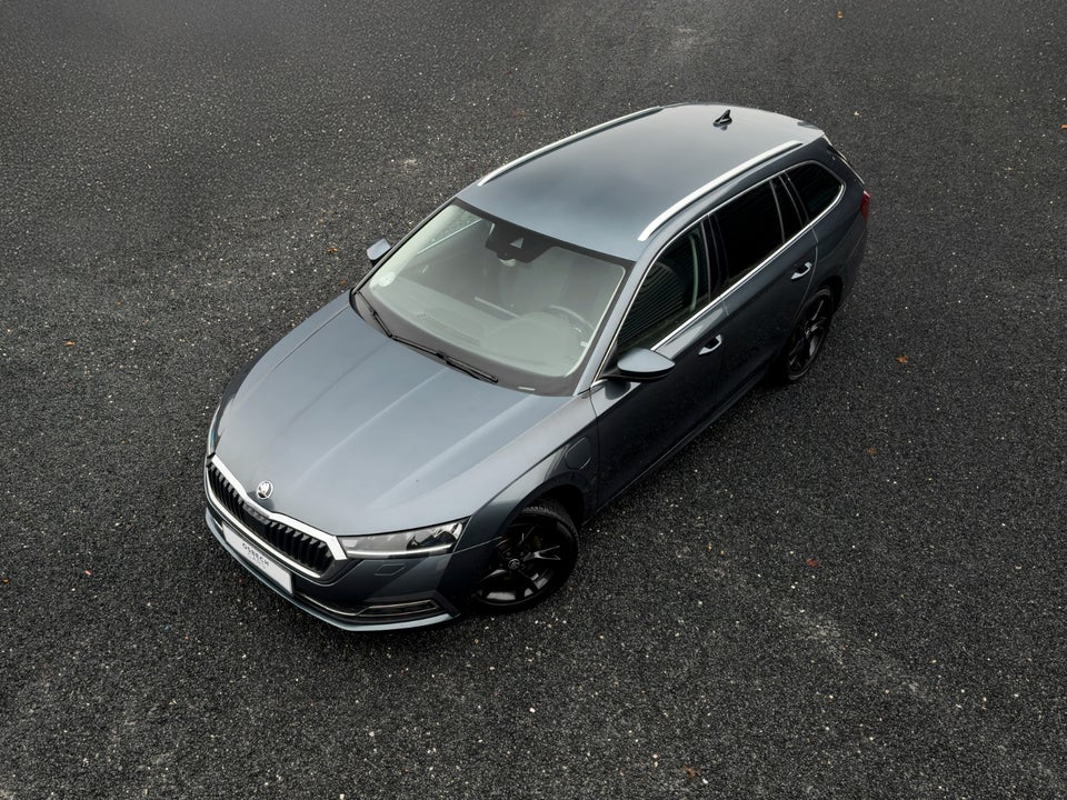 Skoda Octavia 1,4 TSi iV Ambition Combi DSG 5d
